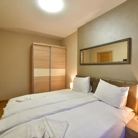 Balkan Hill Apartment *